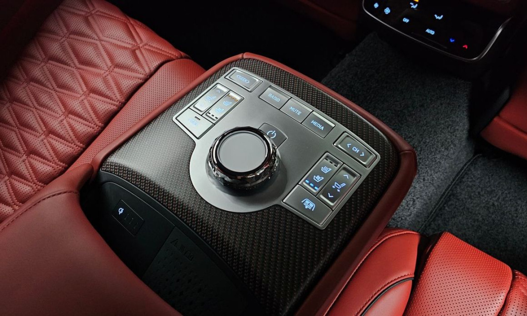Genesis G80 Gasoline 2.5 Turbo 2WD, 2025