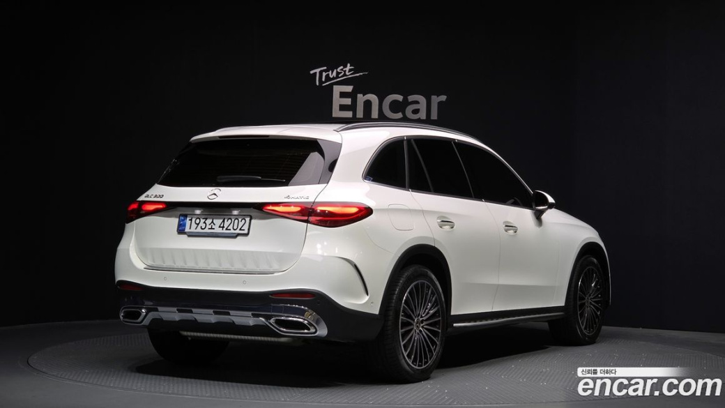 Mercedes-Benz GLC-Class GLC300 4MATIC AMG Line, 2024