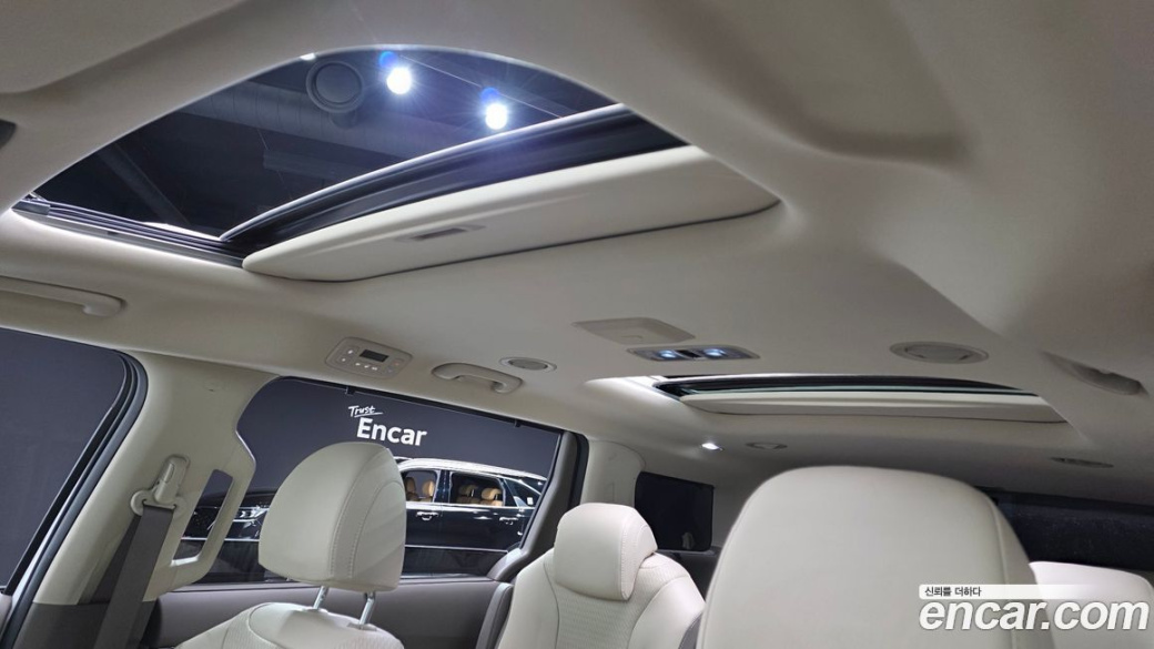 Kia Carnival 9-Seater Noblesse, 2023