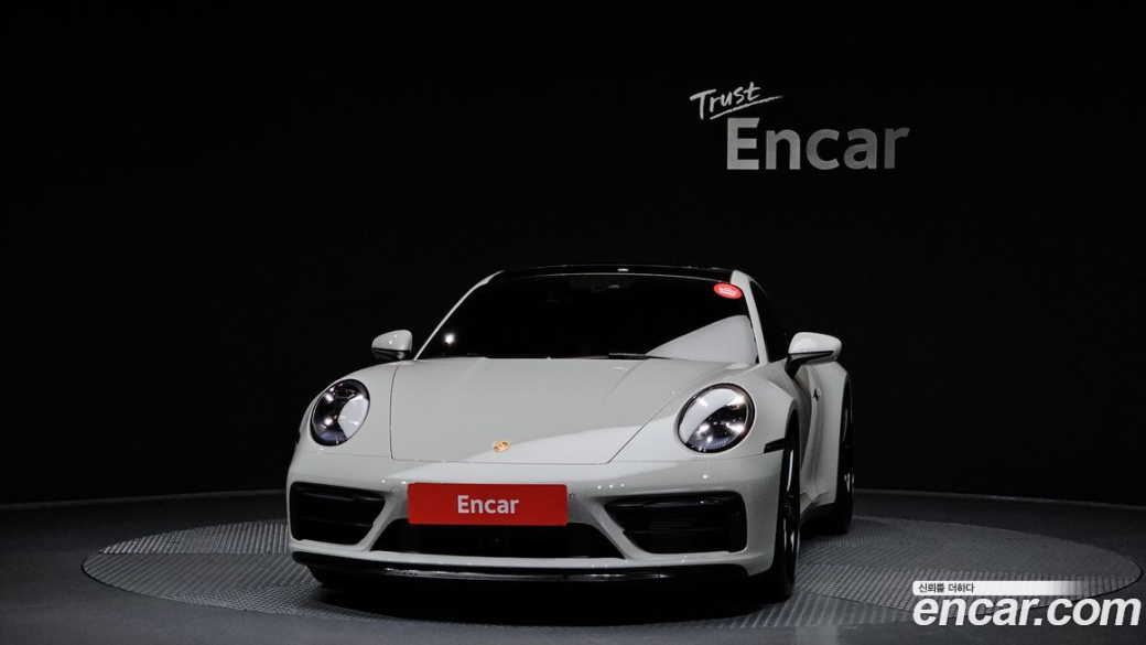 Porsche 911 Carrera 4 GTS, 2022