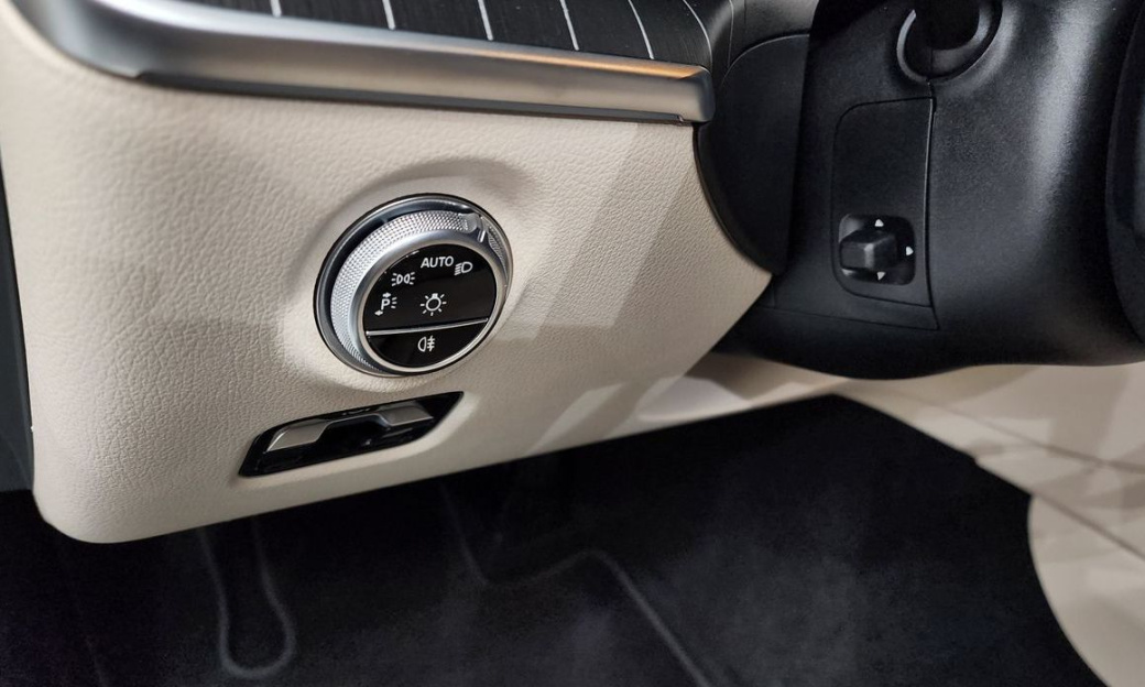 Mercedes-Benz C-Class C300 4MATIC Avantgarde, 2023
