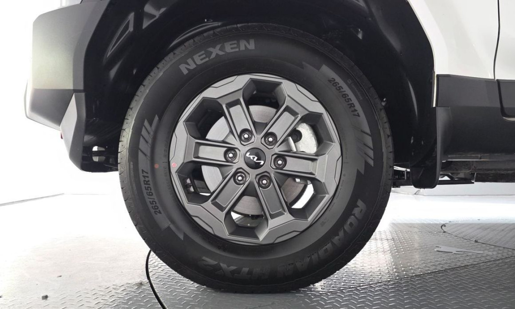 Kia Tasman 2.5T Gasoline 4WD, 2026