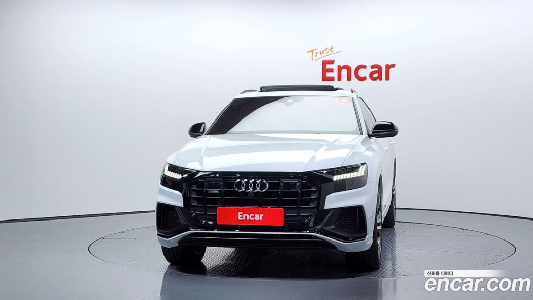 Audi Q8 55 TFSI Quattro Premium, 2023
