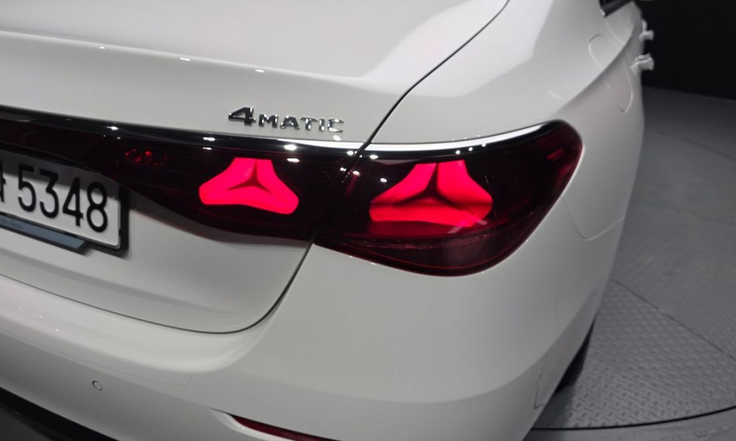 Mercedes-Benz E-Class E300 4MATIC Exclusive, 2024