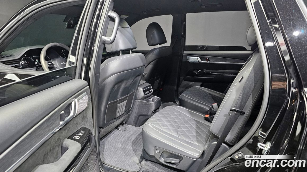 Kia Mohave Diesel 3.0 4WD 6-Seater, 2022