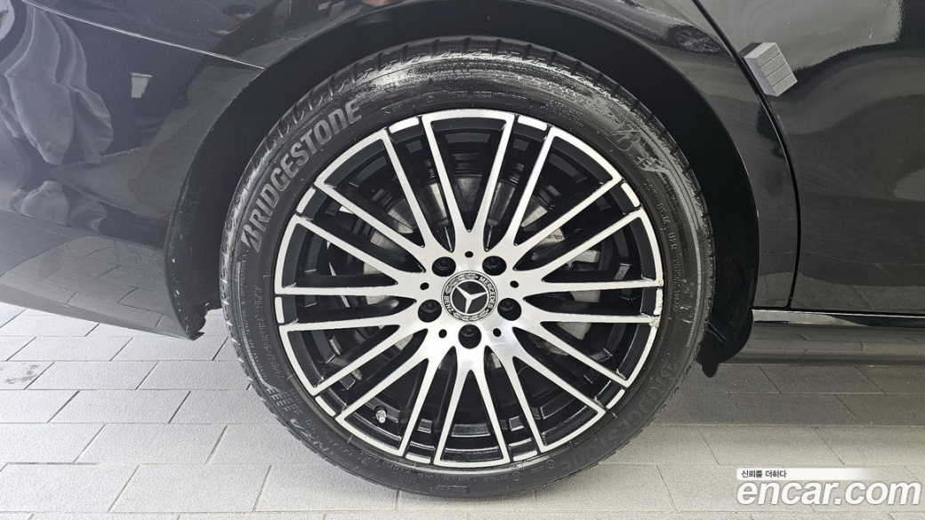 Mercedes-Benz C-Class C300 4MATIC Avantgarde, 2024