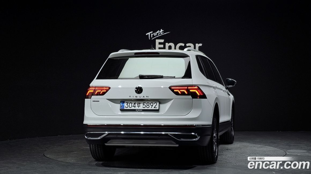 Volkswagen Tiguan 2.0 TSI Prestige, 2023