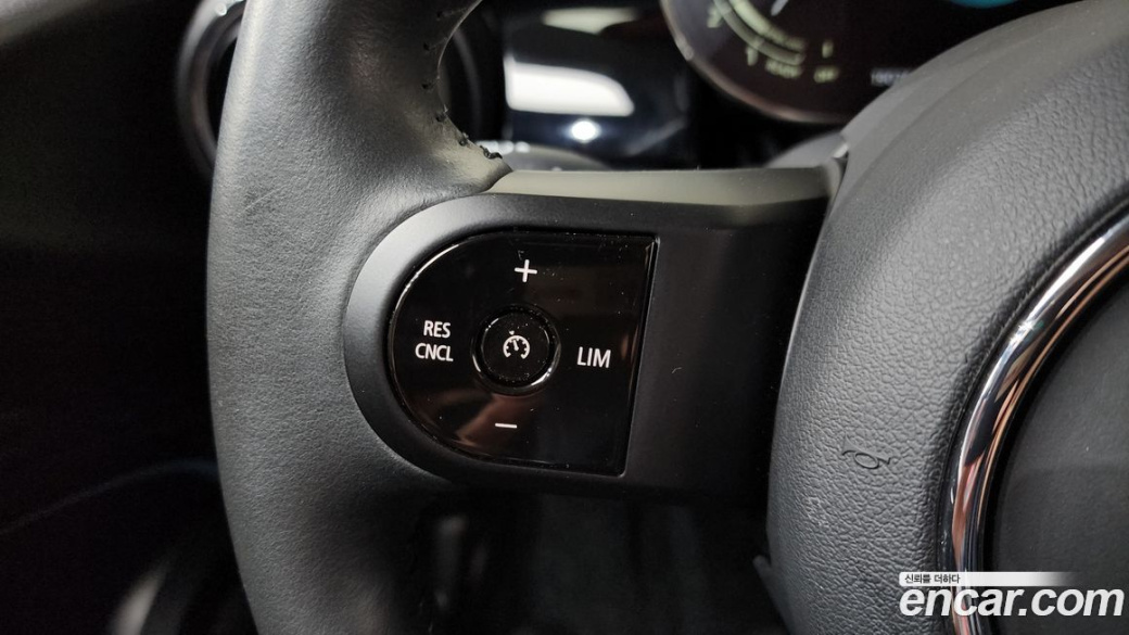 Mini Cooper Classic, 2024