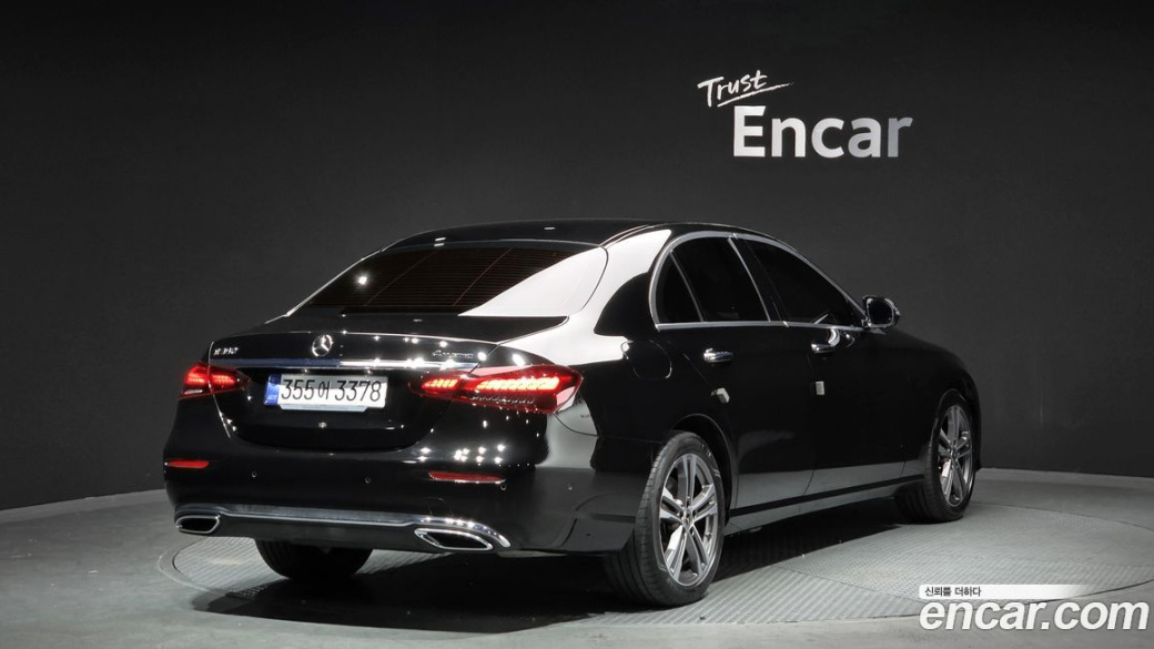 Mercedes-Benz E-Class E350 4MATIC Avantgarde, 2022