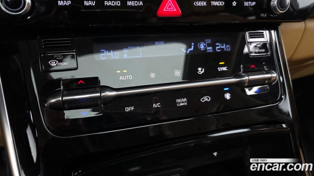 Kia Carnival 9-Seater Signature, 2022