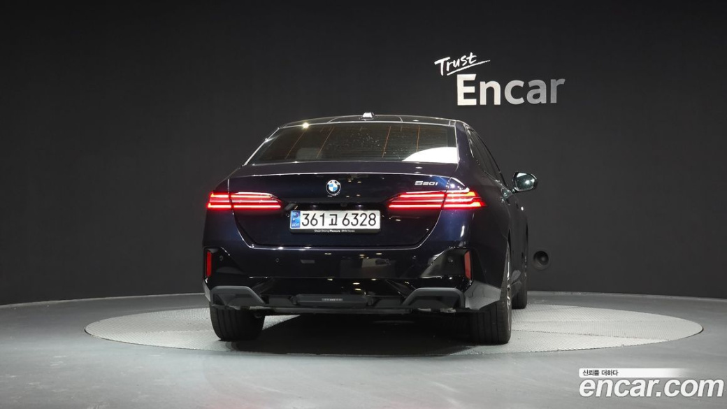 BMW 5-Series 520i M Sport, 2024