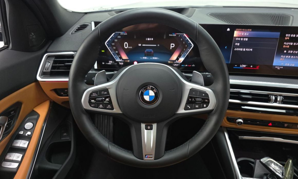 BMW 3-Series 320i M Sport, 2024