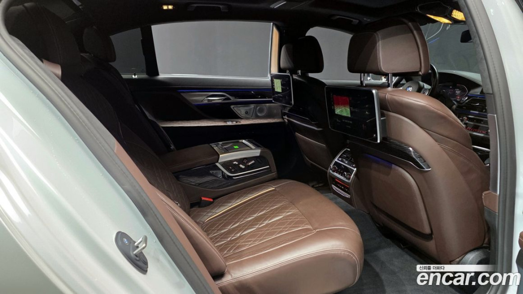 BMW 7-Series 740Li xDrive M Sport Package, 2022