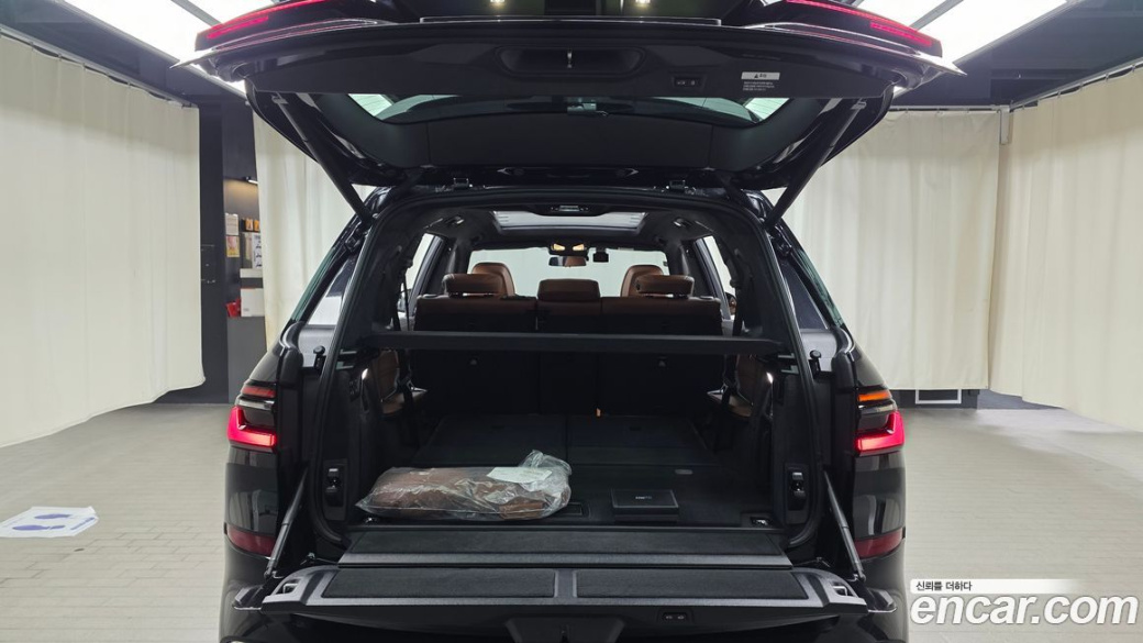 BMW X7 xDrive 40i M Sport 7STR, 2025