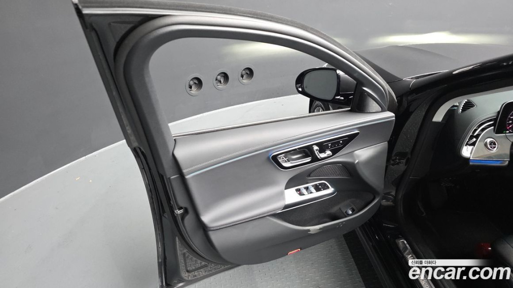 Mercedes-Benz E-Class E200 Avantgarde, 2025