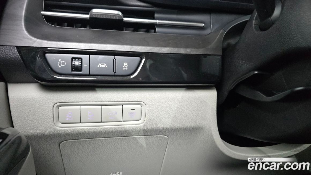 Kia Carnival 9-Seater Signature, 2023