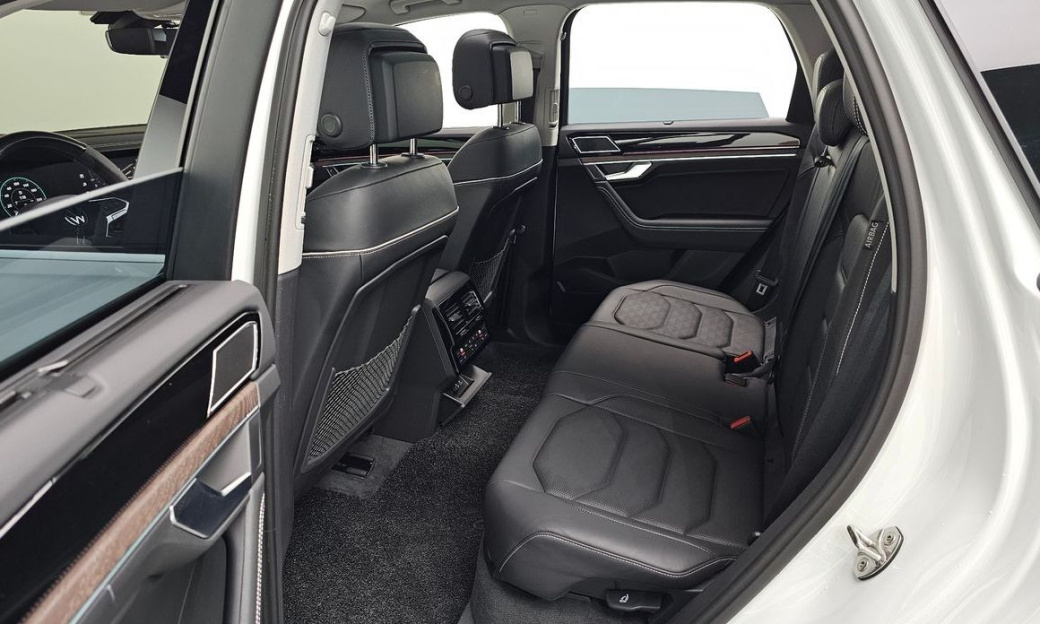 Volkswagen Touareg 3.0 TDI Prestige, 2025