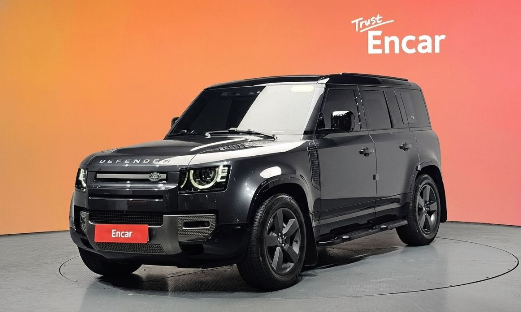 Land Rover Defender 110 D300 X-Dynamic HSE, 2024