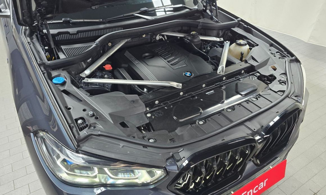 BMW X6 xDrive40i M Sport, 2022