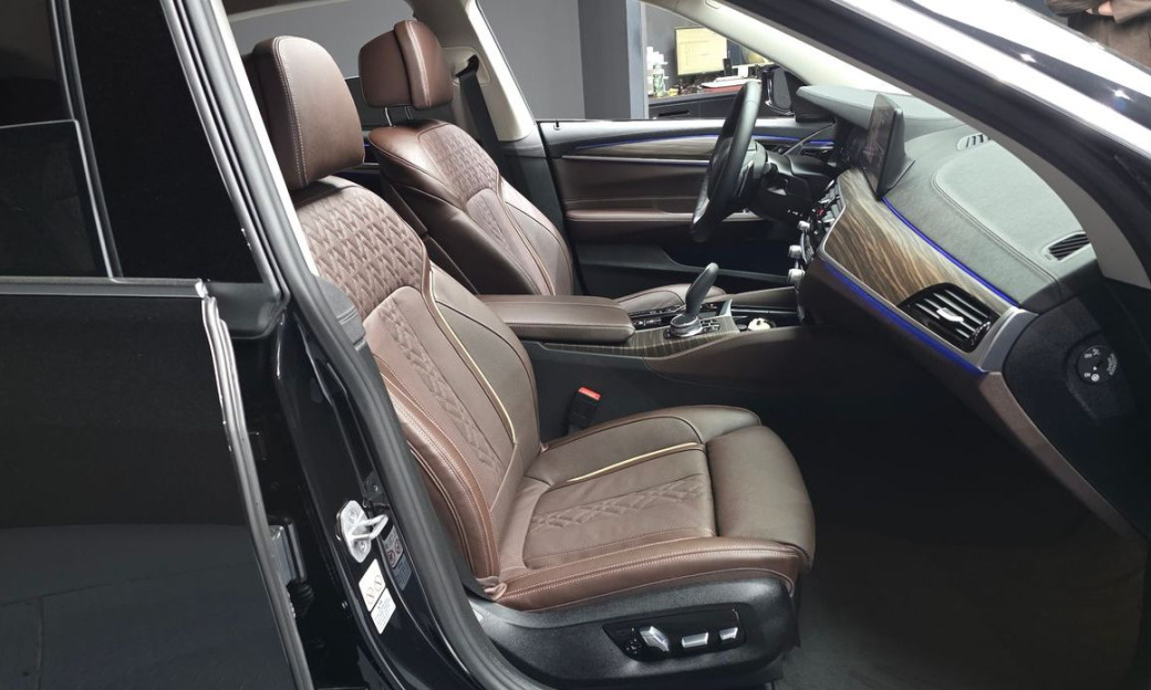 BMW Gran Turismo 630i xDrive Luxury, 2024