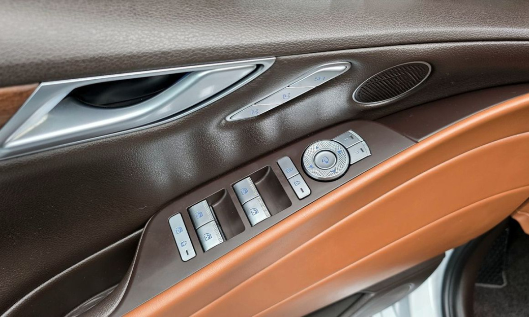 Genesis G80 Gasoline 2.5 Turbo AWD, 2024