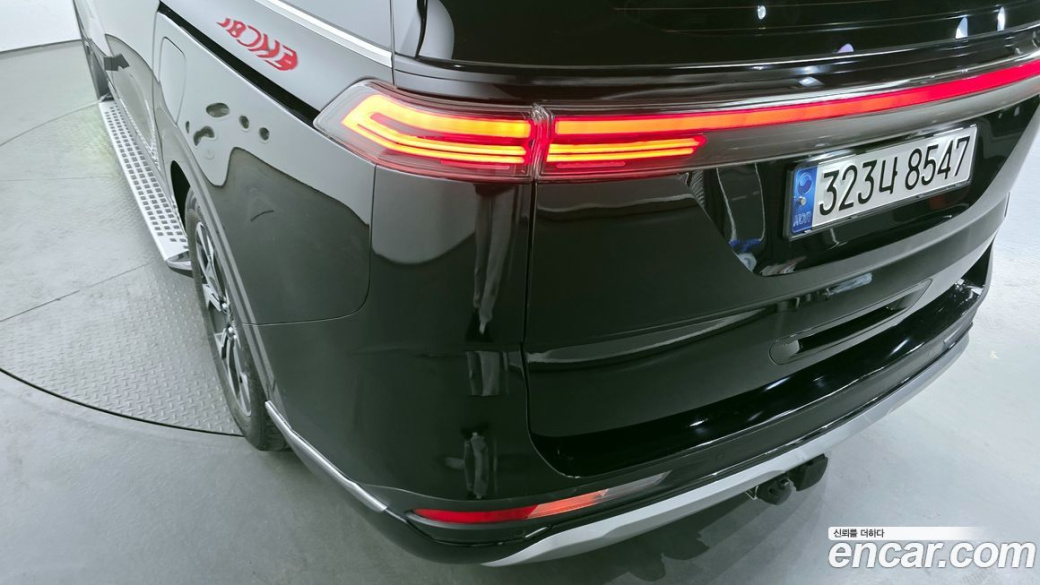 Kia Carnival 9-Seater Hi-Limousine, 2022