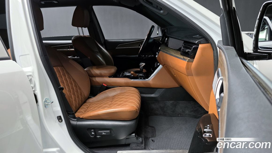 Kia Mohave Diesel 3.0 4WD 7-Seater, 2023