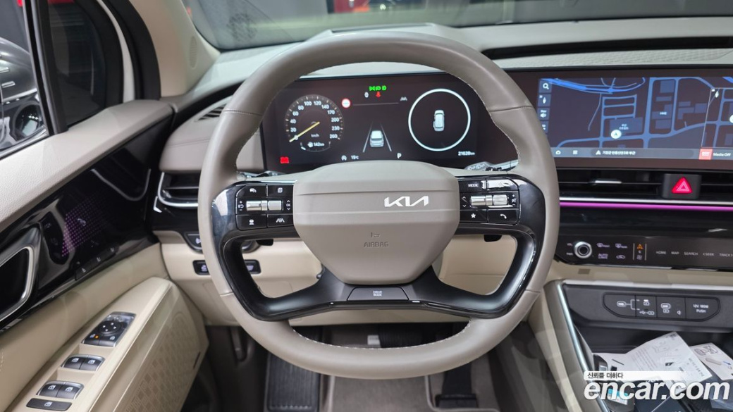 Kia Carnival 7-Seater Gravity, 2025