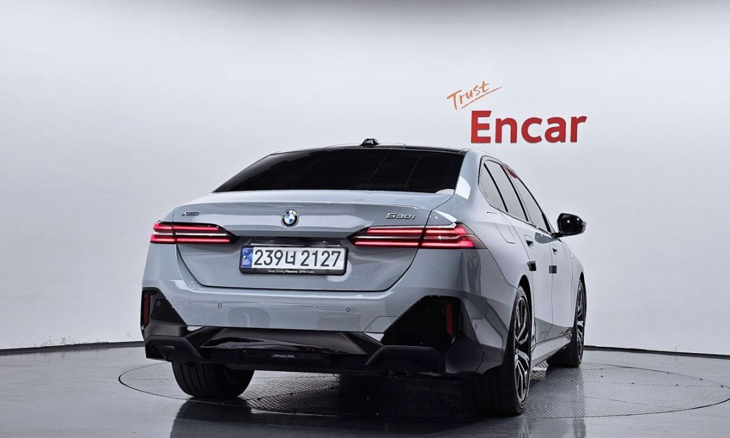 BMW 5-Series 530i xDrive M Sport, 2024