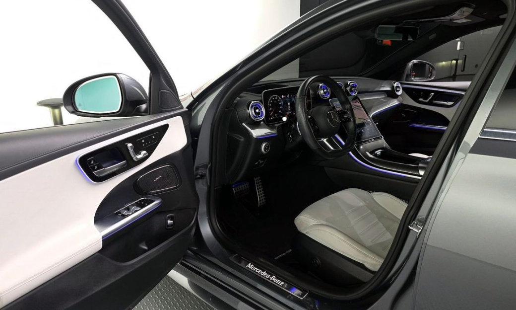 Mercedes-Benz C-Class C300 AMG Line, 2022