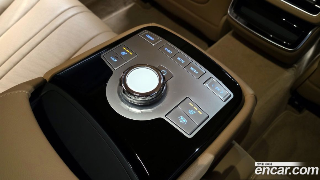 Genesis G80 Gasoline 2.5 Turbo AWD, 2025