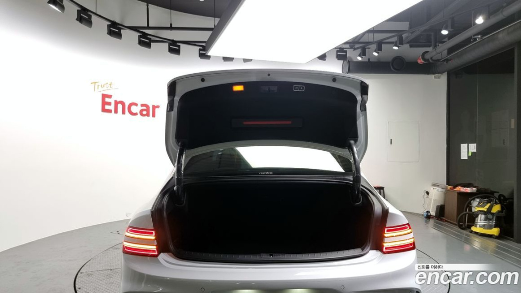 Genesis G80 Gasoline 2.5 Turbo AWD, 2025