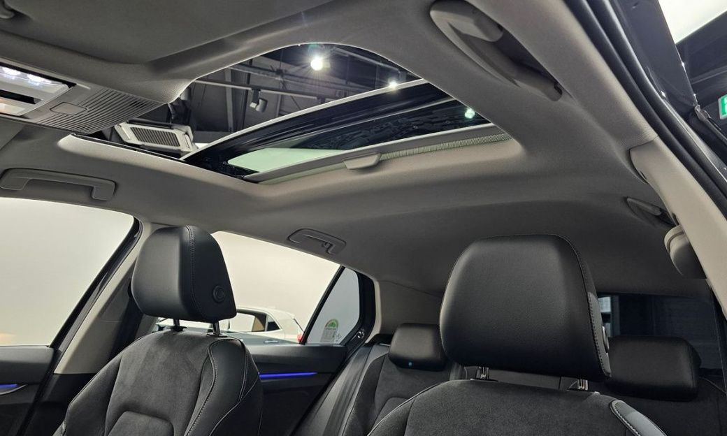 Volkswagen Golf 2.0 TDI Prestige, 2025
