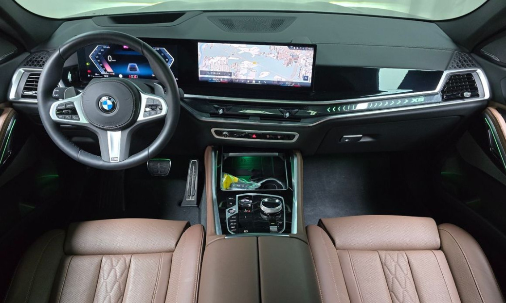 BMW X6 xDrive40i M Sport, 2025