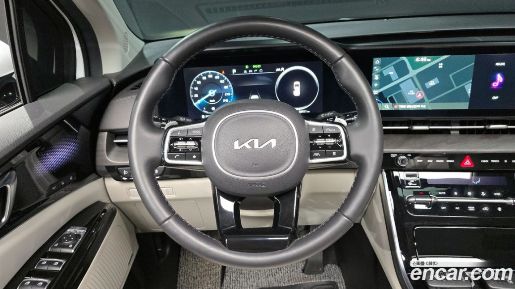 Kia Carnival 7-Seater Signature, 2023