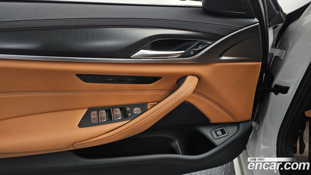 BMW 5-Series 520i M Sport, 2023