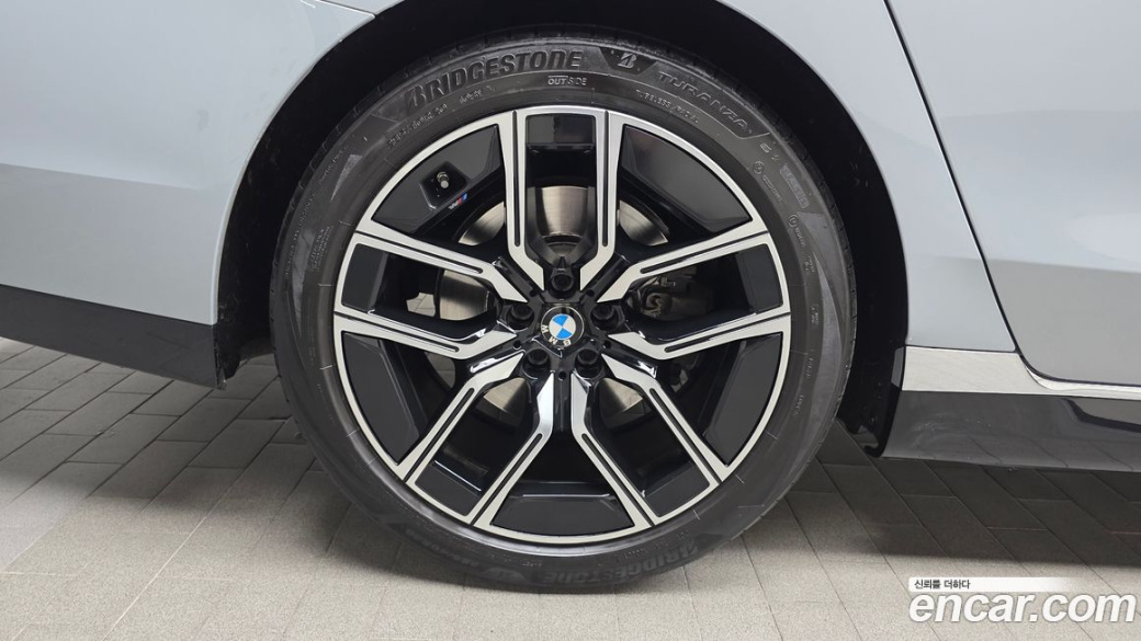 BMW 7-Series 740i sDrive M Sport, 2023