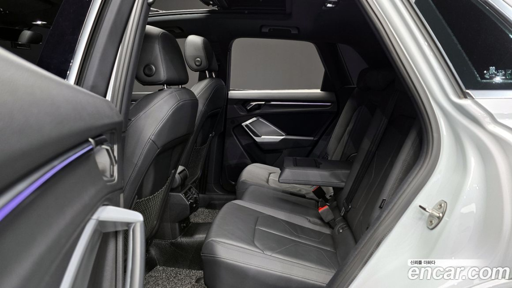 Audi Q3 35 TDI Premium, 2022
