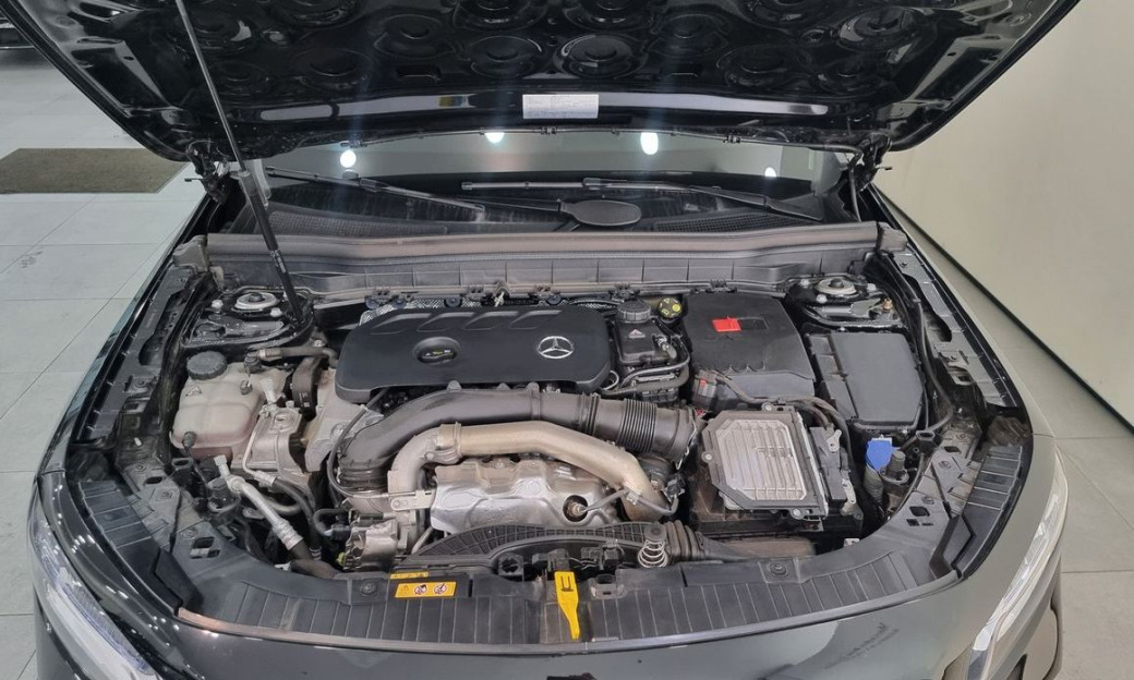 Mercedes-Benz GLB-Class GLB250 4MATIC, 2025