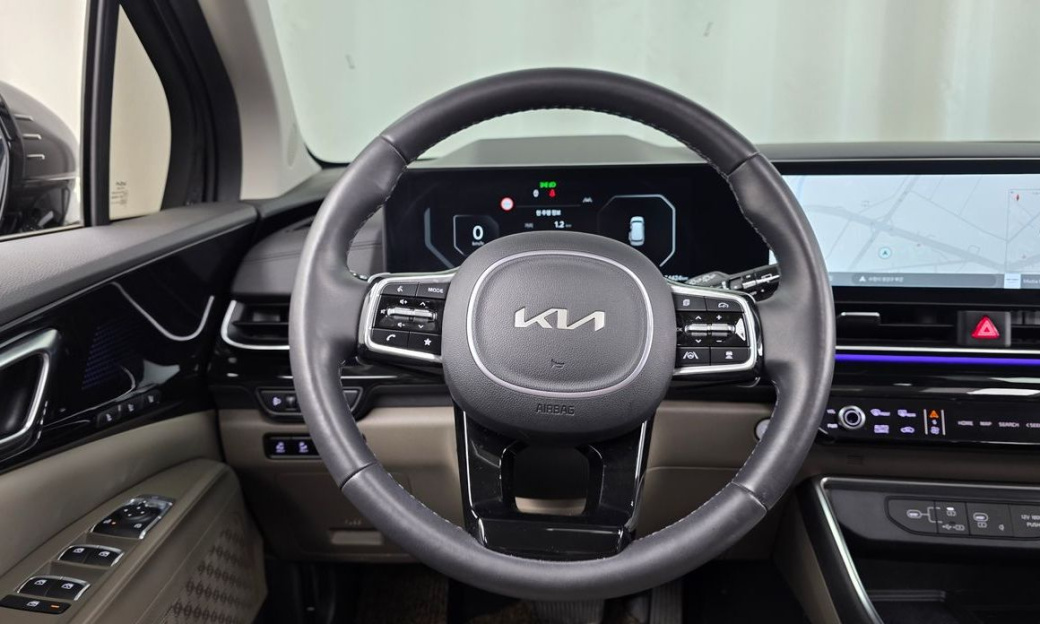 Kia Carnival 9-Seater Gravity, 2024
