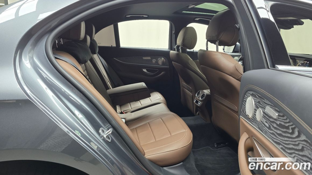 Mercedes-Benz E-Class E350 4MATIC Avantgarde, 2022