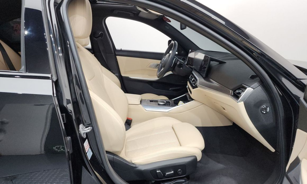 BMW 3-Series 320i M Sport, 2024