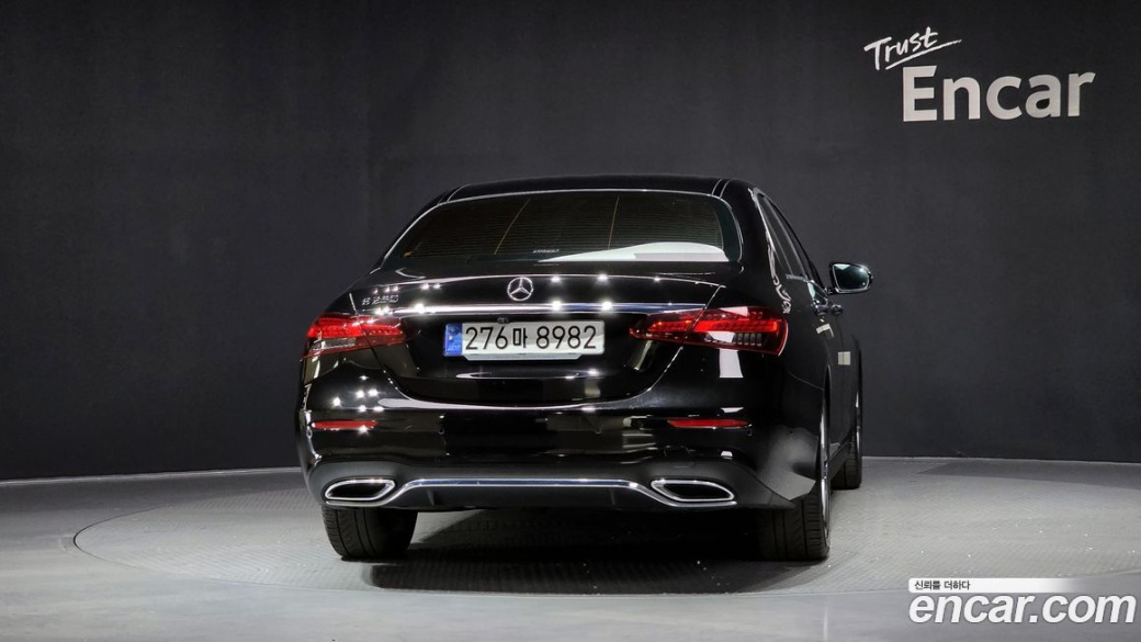 Mercedes-Benz E-Class E250 AMG Line, 2023