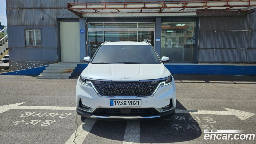 Kia Carnival 9-Seater Noblesse, 2023