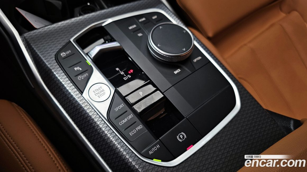 BMW 3-Series 320i M Sport, 2024