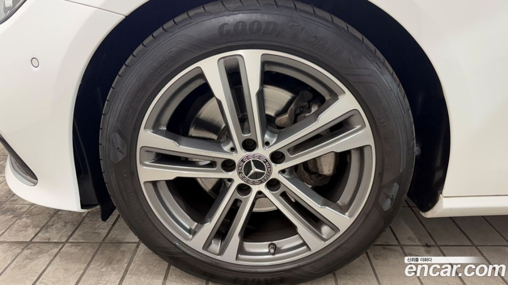 Mercedes-Benz E-Class E250 Avantgarde, 2023