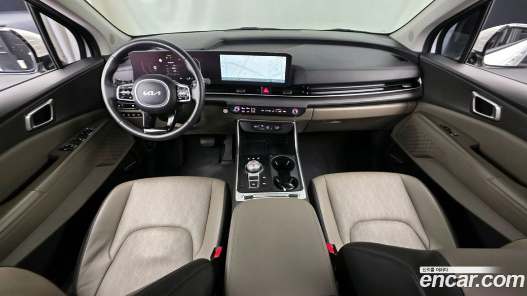 Kia Carnival 9-Seater Prestige, 2024