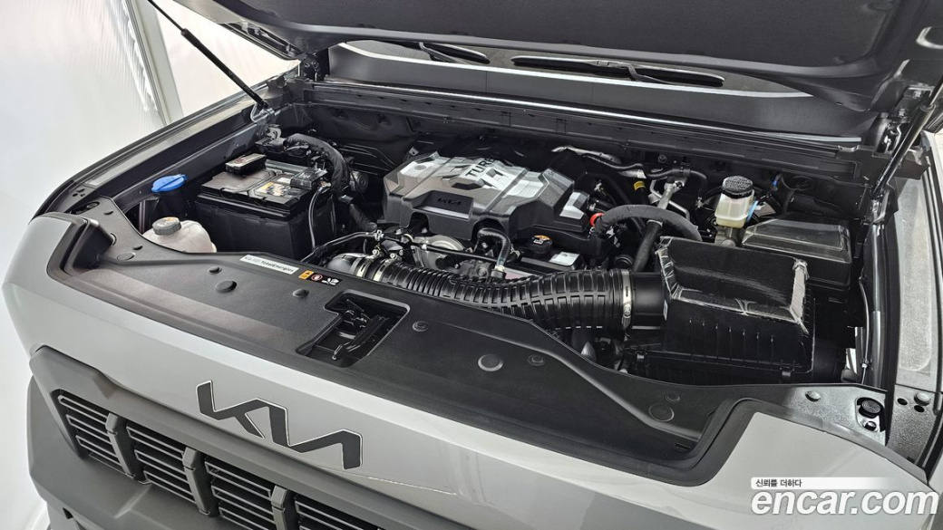 Kia Tasman 2.5T Gasoline 2WD, 2026