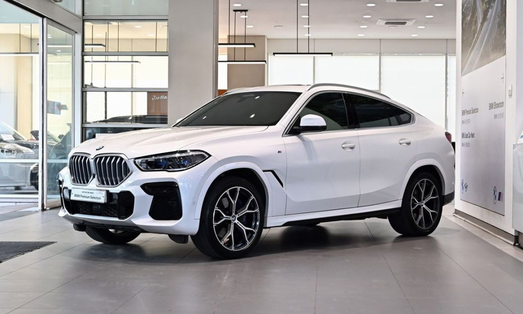 BMW X6 xDrive40i M Sport, 2022
