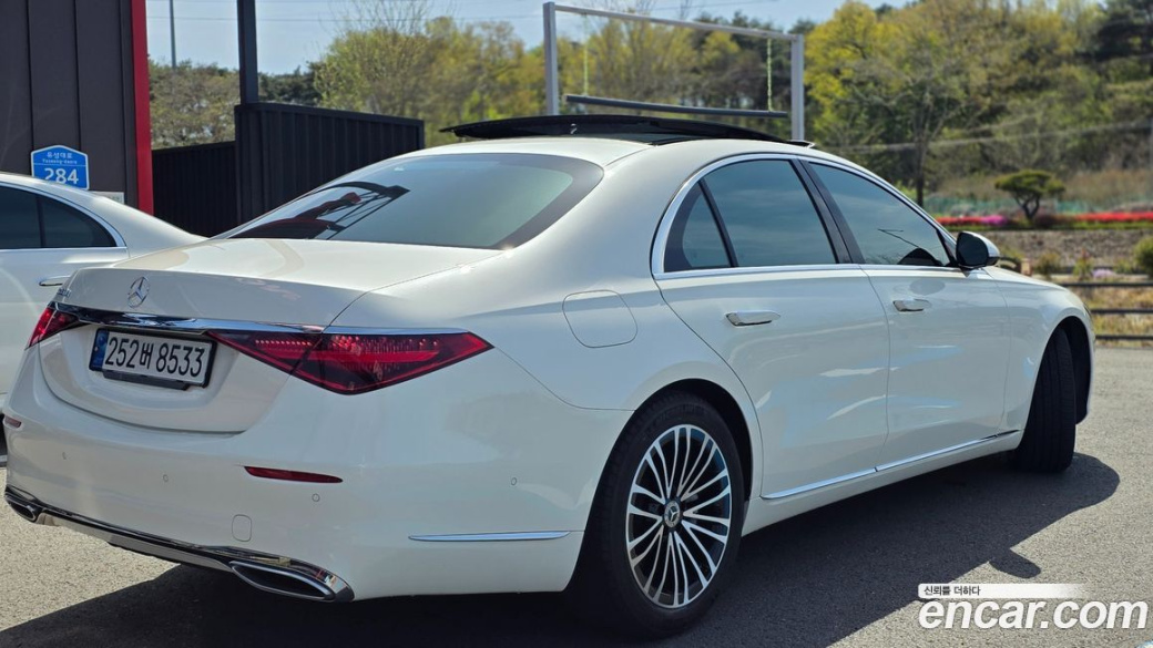 Mercedes-Benz S-Class S350 d, 2022